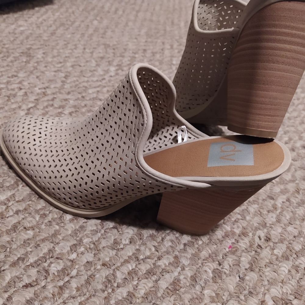 DV by Dolce Vita shoes size 9